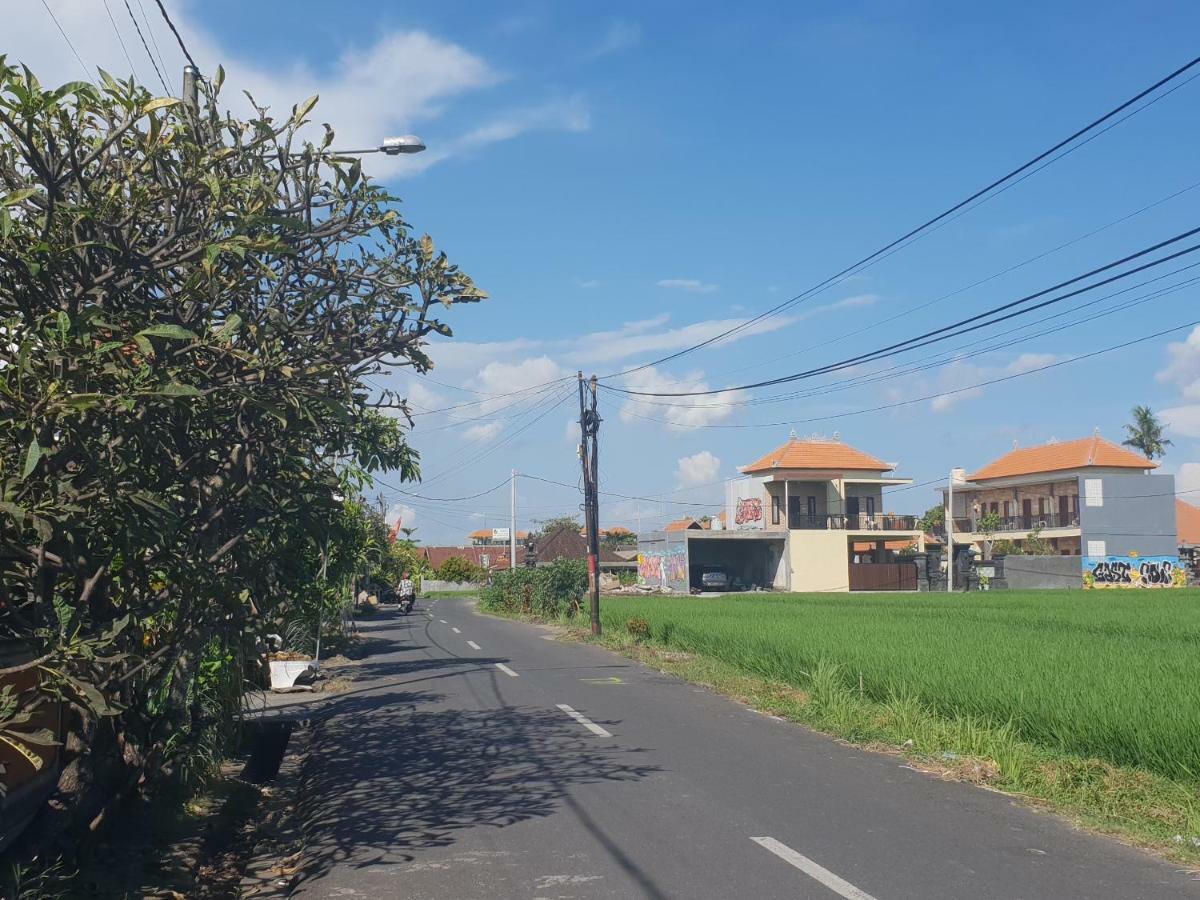 Sun Homestay Canggu Exterior photo